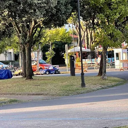 Versilia Tonfano Villetta Marina di Pietrasanta